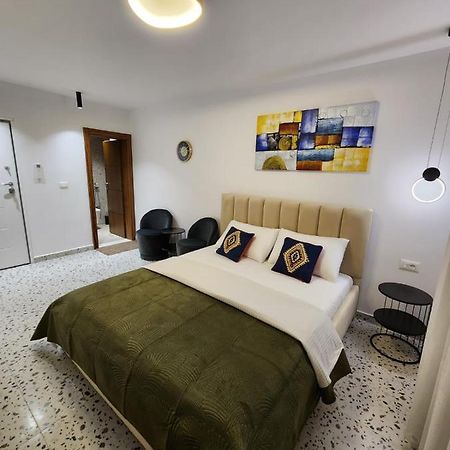 Pietro Guesthouse 2 Tirana Esterno foto